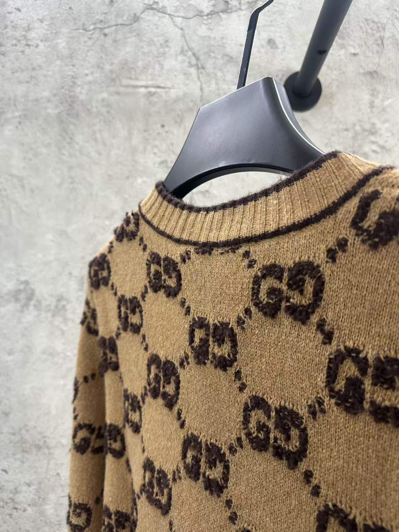 Guc 25fw new cardigan