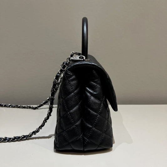 CH LARGE FLAP BAG WITH TOP HANDLE 29 Small Grained Calfskin Black