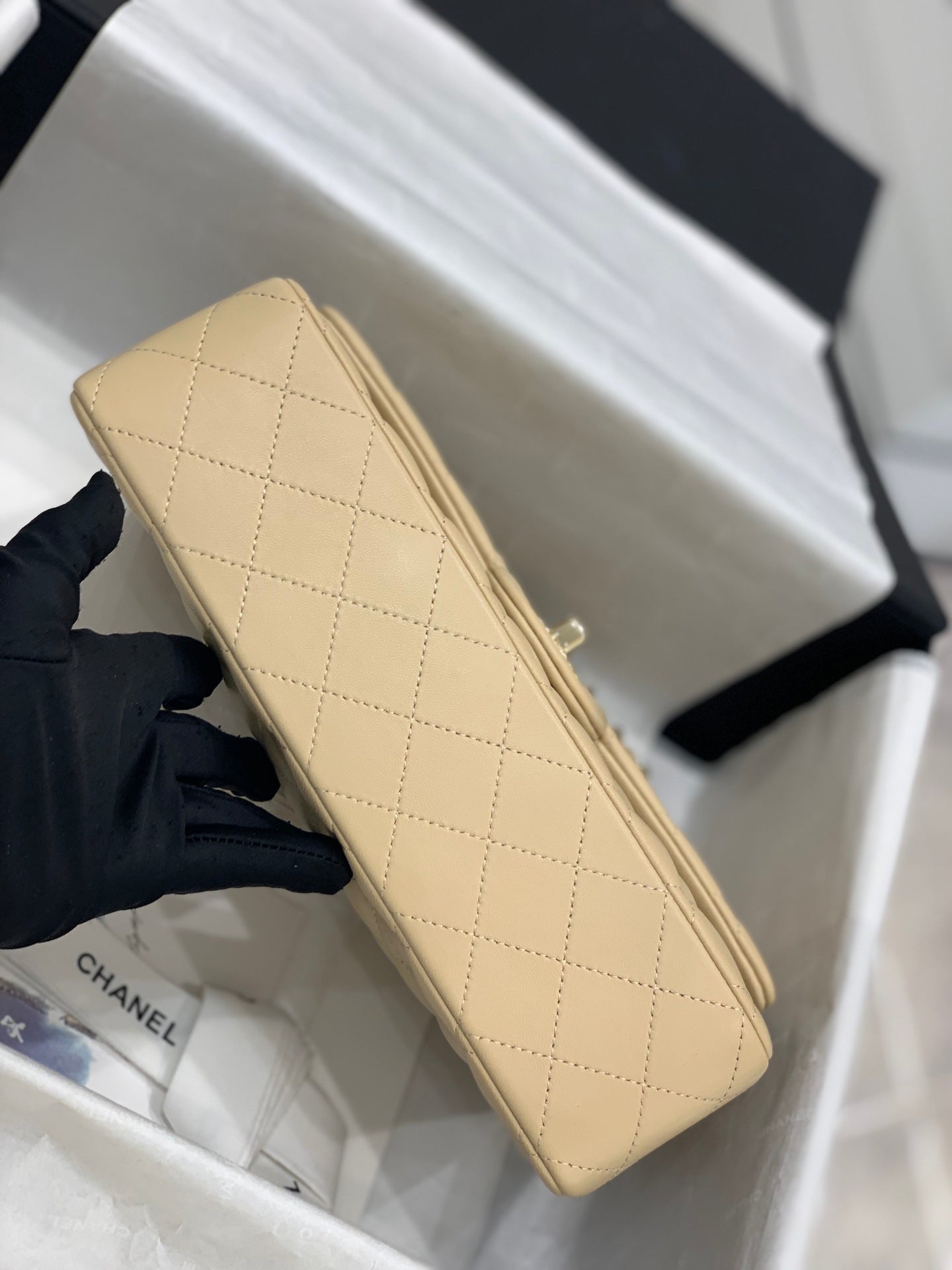 CH CLASSIC 11.12 HANDBAG