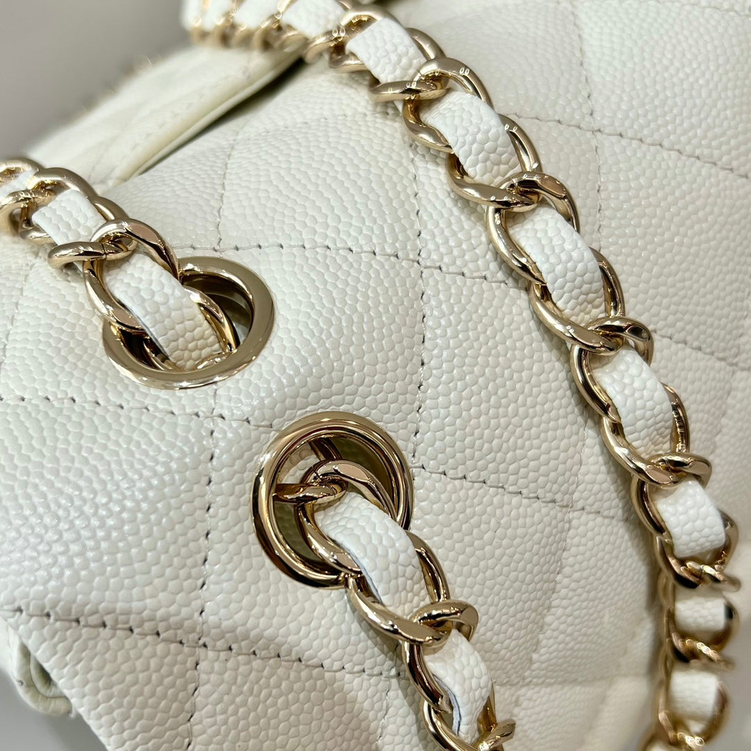 CH CLASSIC 11.12 HANDBAG 25.5 Small Grained Calfskin Milkshake White