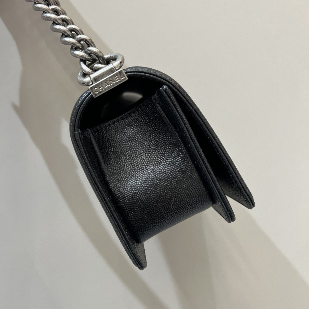 CH SMALL BOY HANDBAG 20 Small Grained Calfskin Black