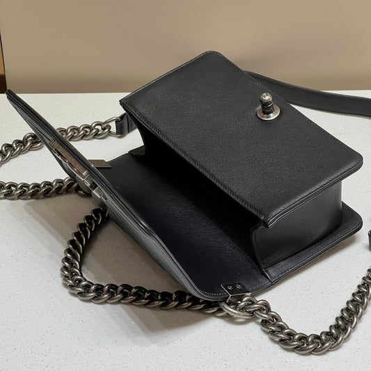 CH SMALL BOY HANDBAG 20 Calfskin V Pattern Black