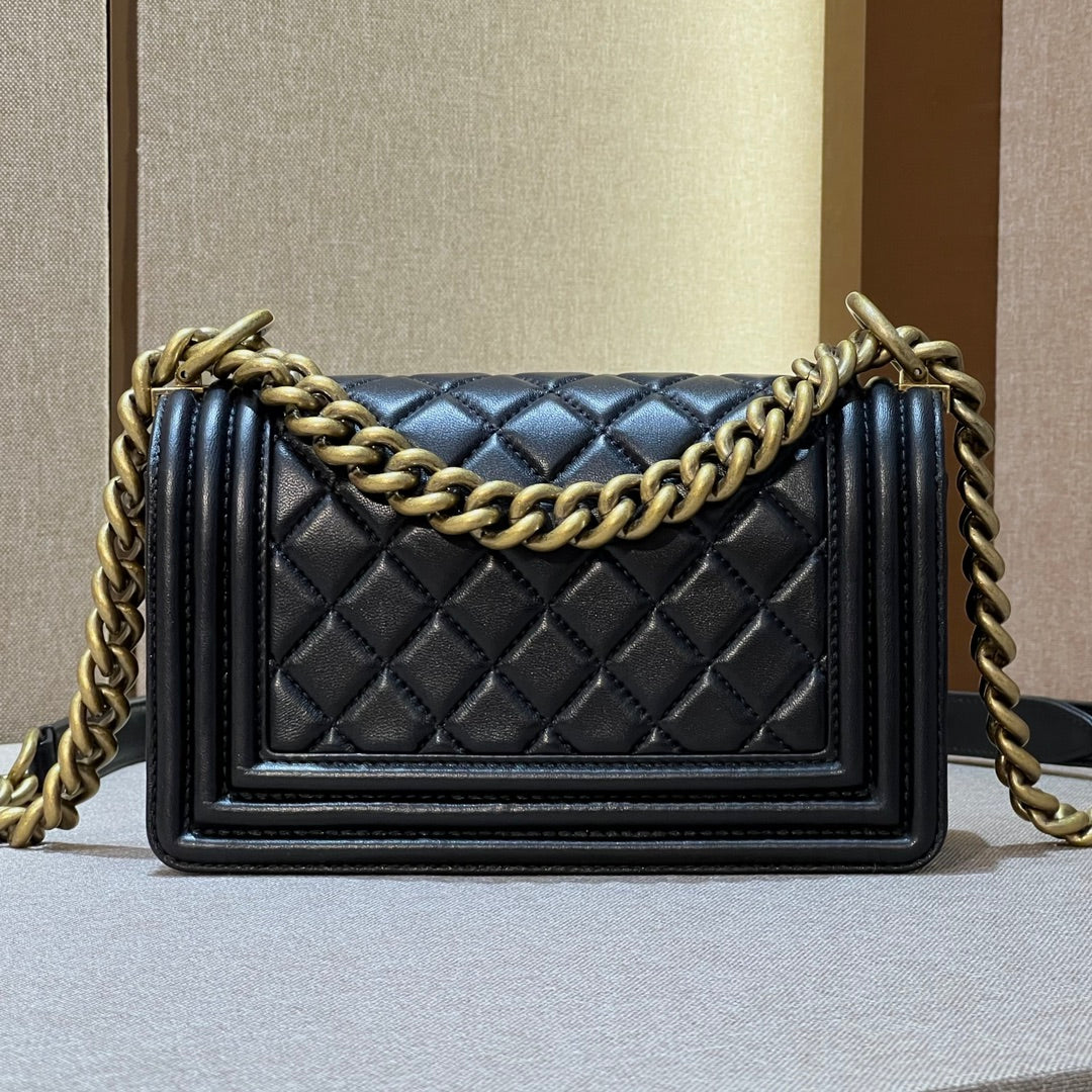 CH SMALL BOY HANDBAG 20 Lambskin Black