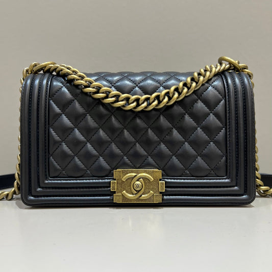 CH BOY HANDBAG 25 Lambskin Black