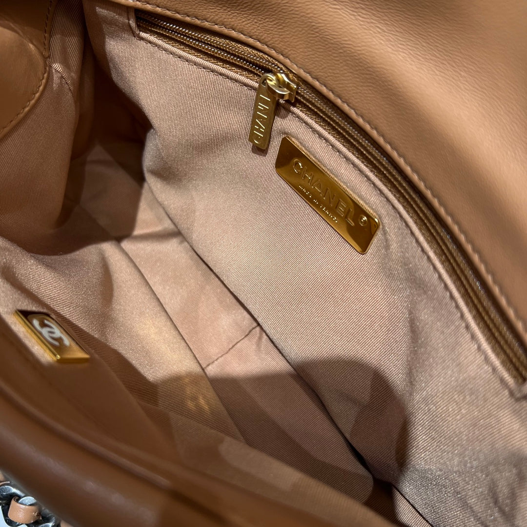 CH 19 HANDBAG 26 Lambskin Gold Brown