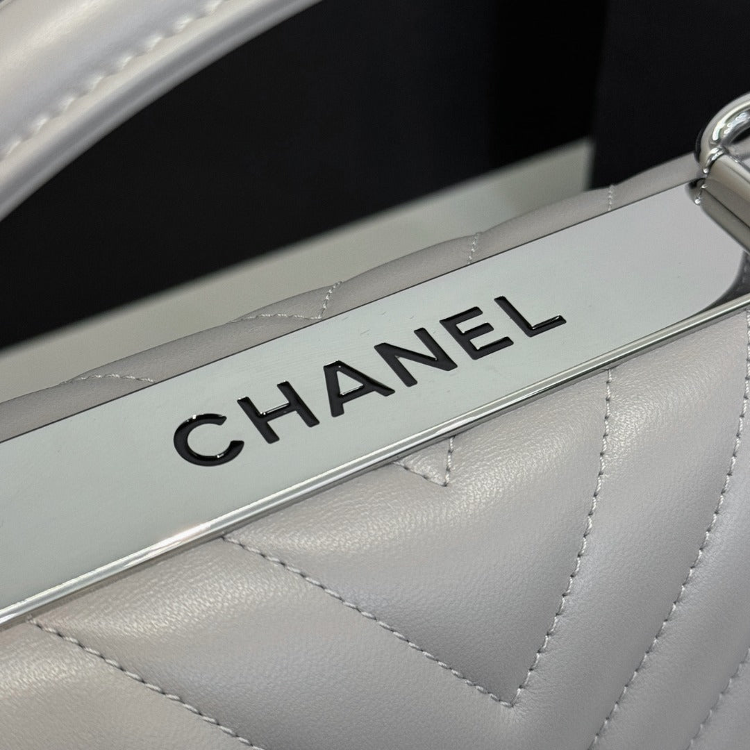 CH FLAP BAG WITH TOP HANDLE Trendy cc Lambskin Dove Gray