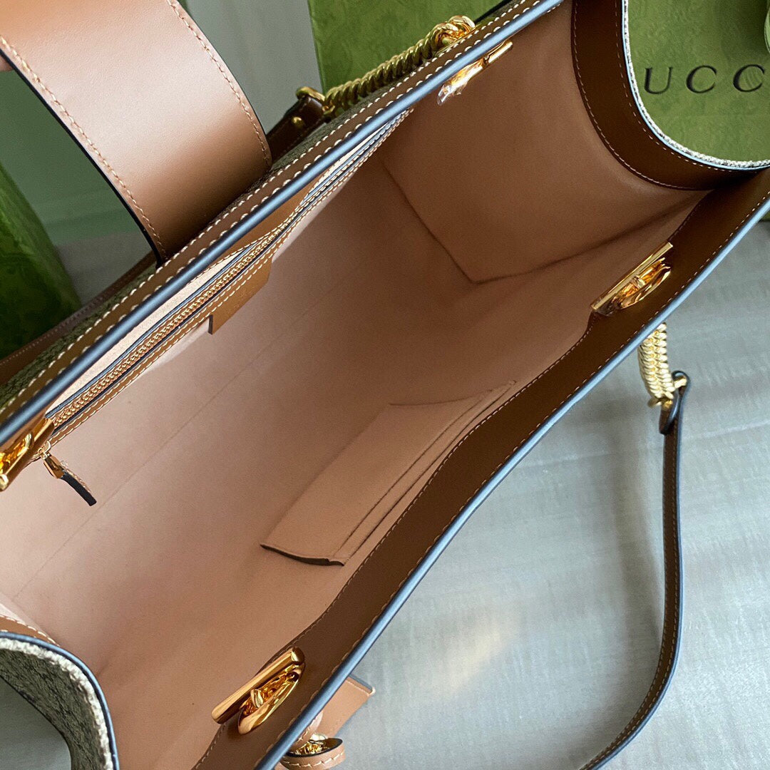 GC Padlock medium shoulder bag tote Beige/ebony GG Supreme canvas, with brown leather detail