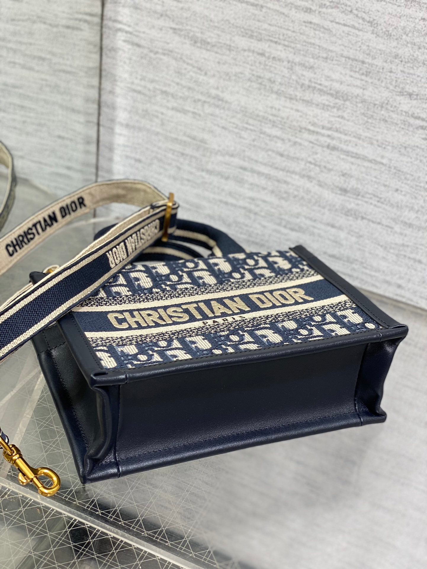 DO Book Tote Bag Blue Di0r Oblique Embroidery and Calfskin
