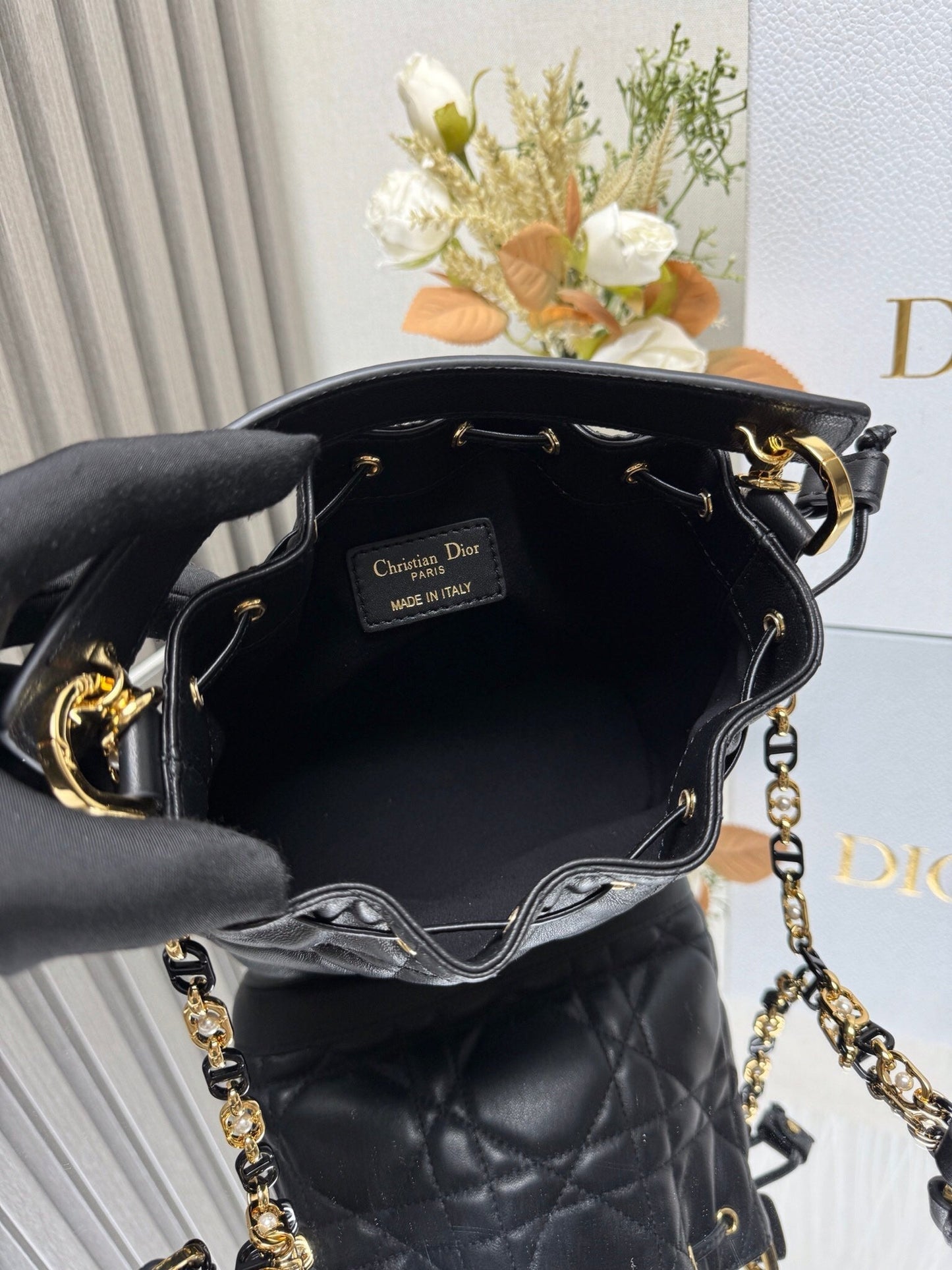 DO Small Jolie Bucket Bag Black Macrocannage Lambskin and Calfskin