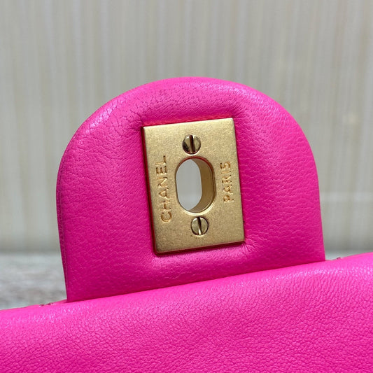 CH CF20 Golden Globe CLASSIC HANDBAG Lambskin Rose Red