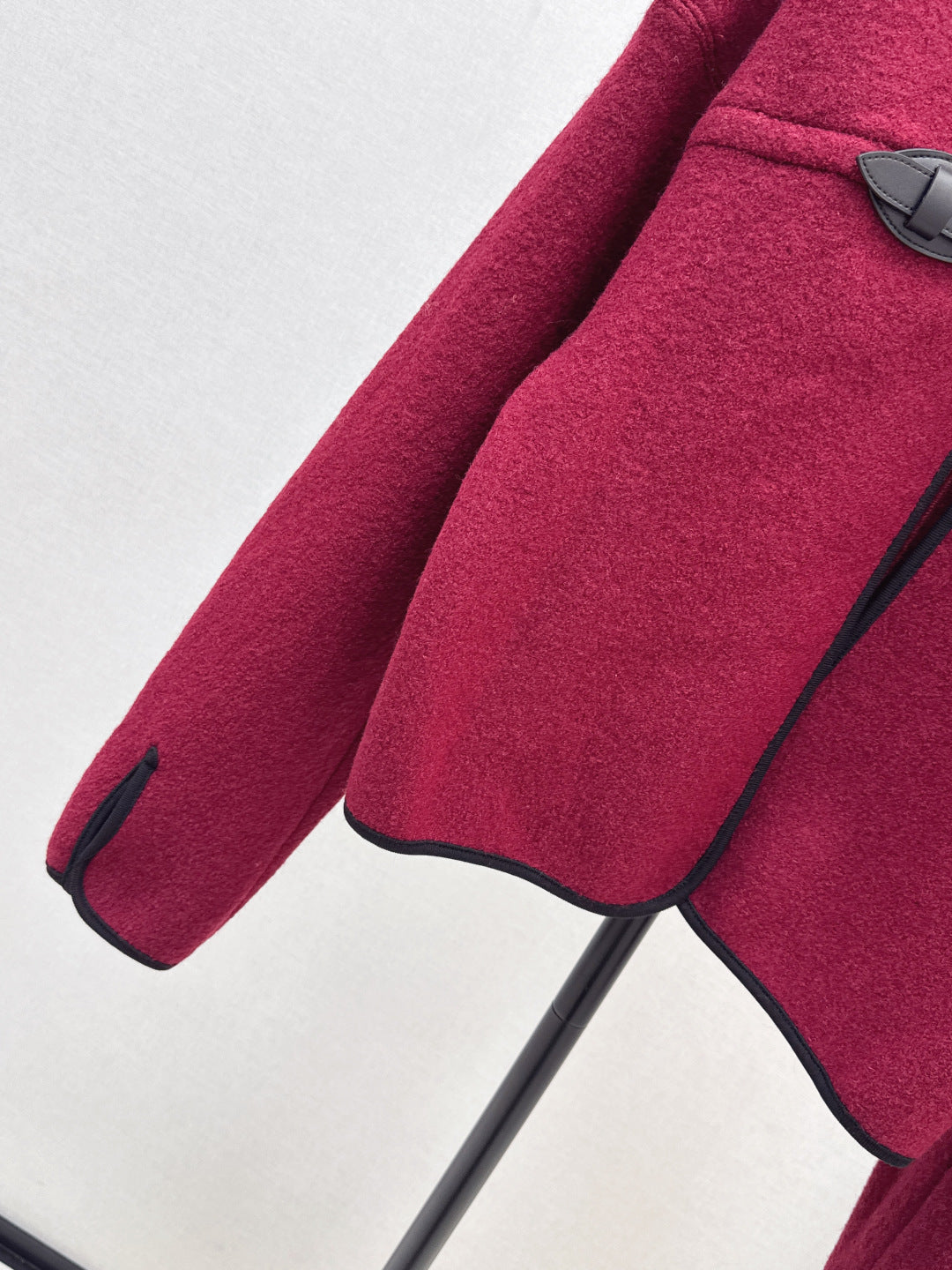 Louis New Leather buttoned cape coat