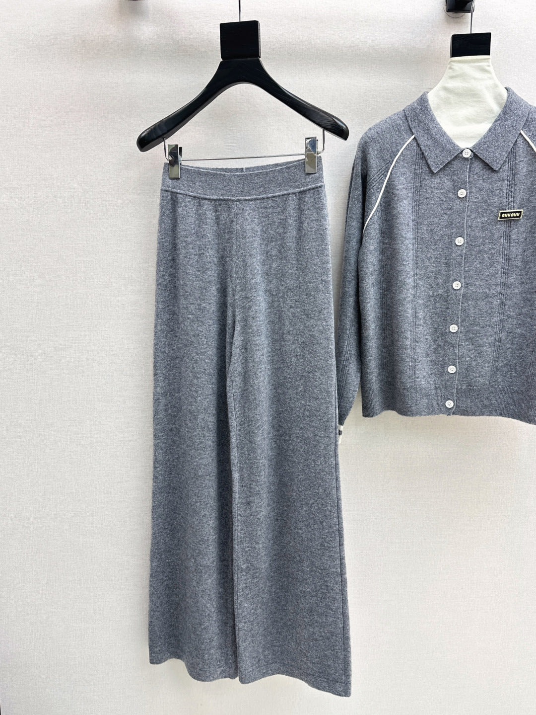 Miu New knitted suit