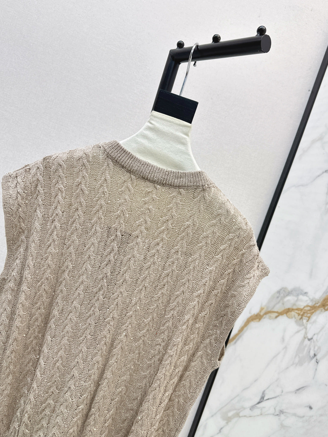 Brune New linen vest