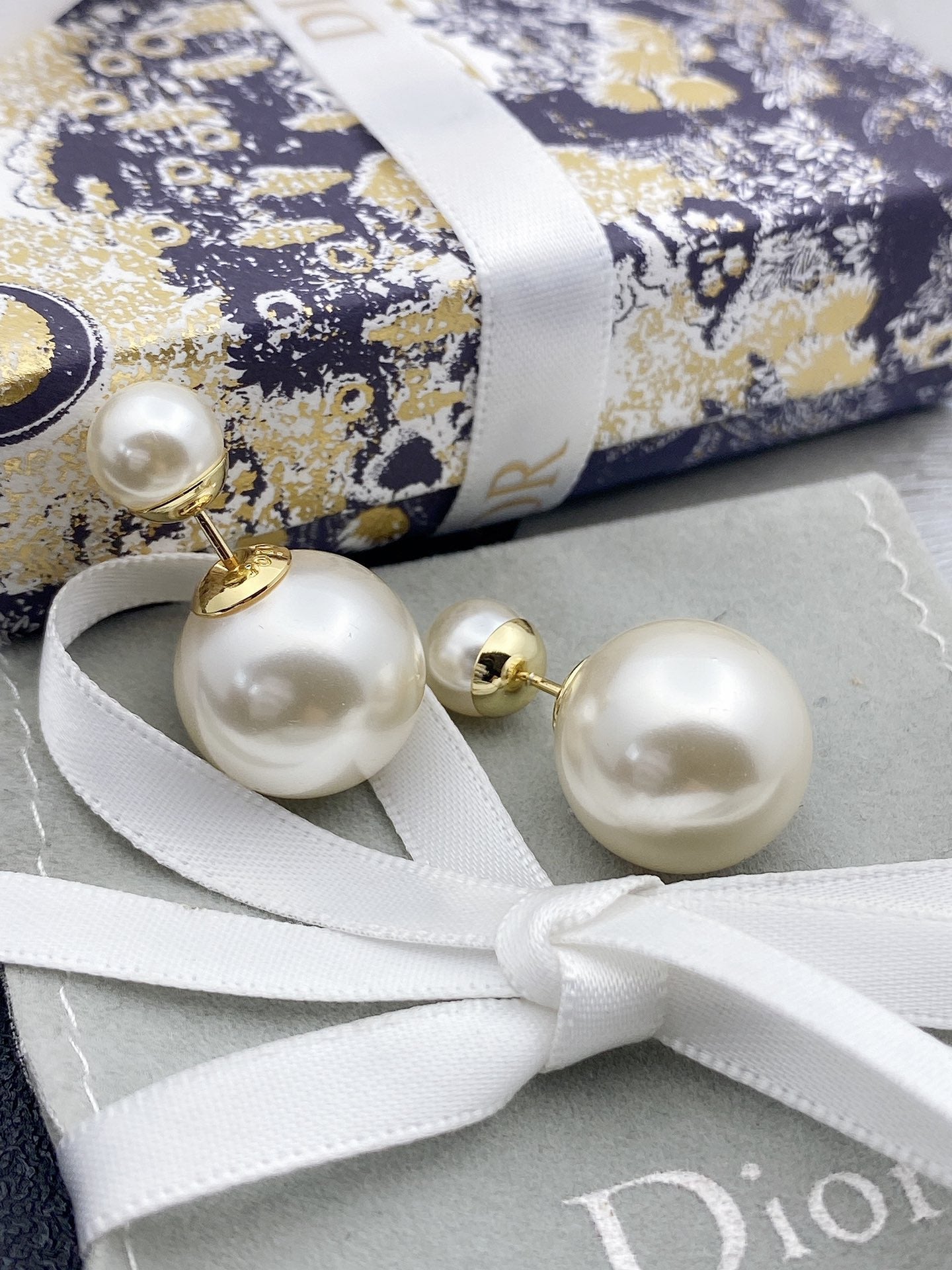 CD New Small and large pearl earrings