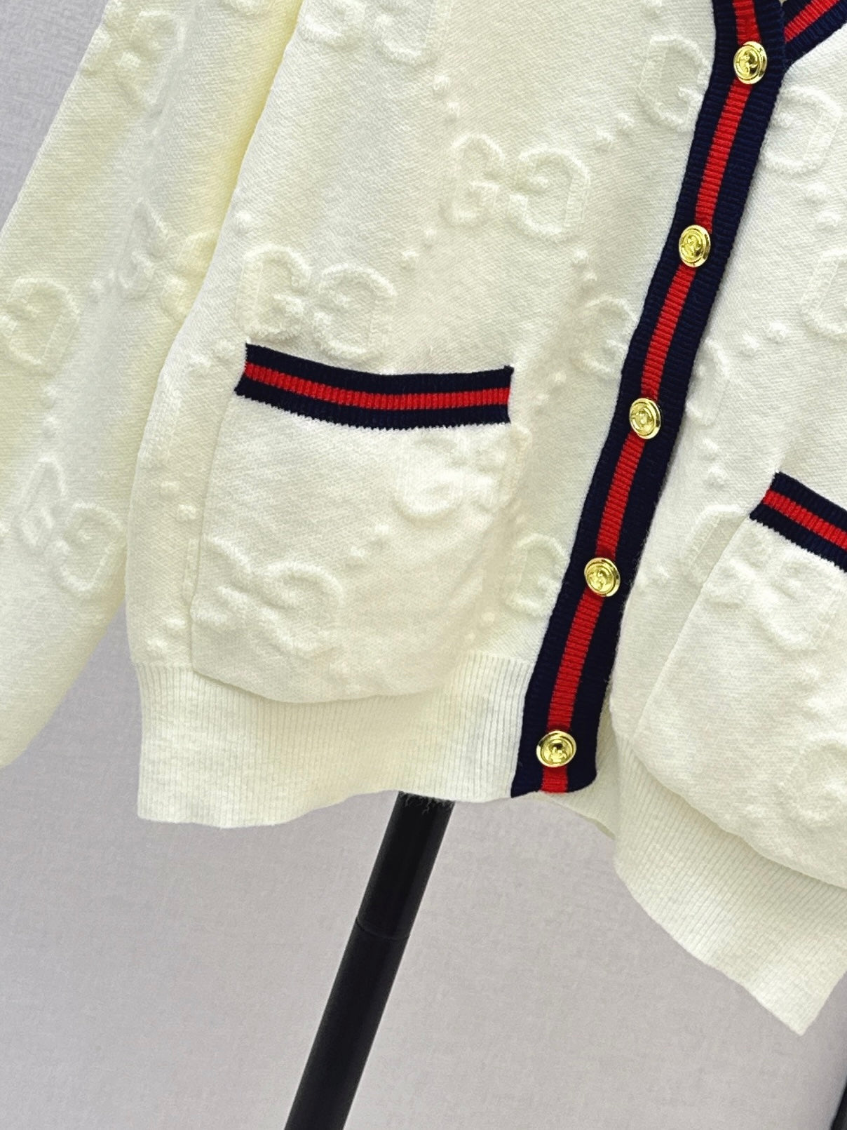 Guc NEW V-neck cardigan