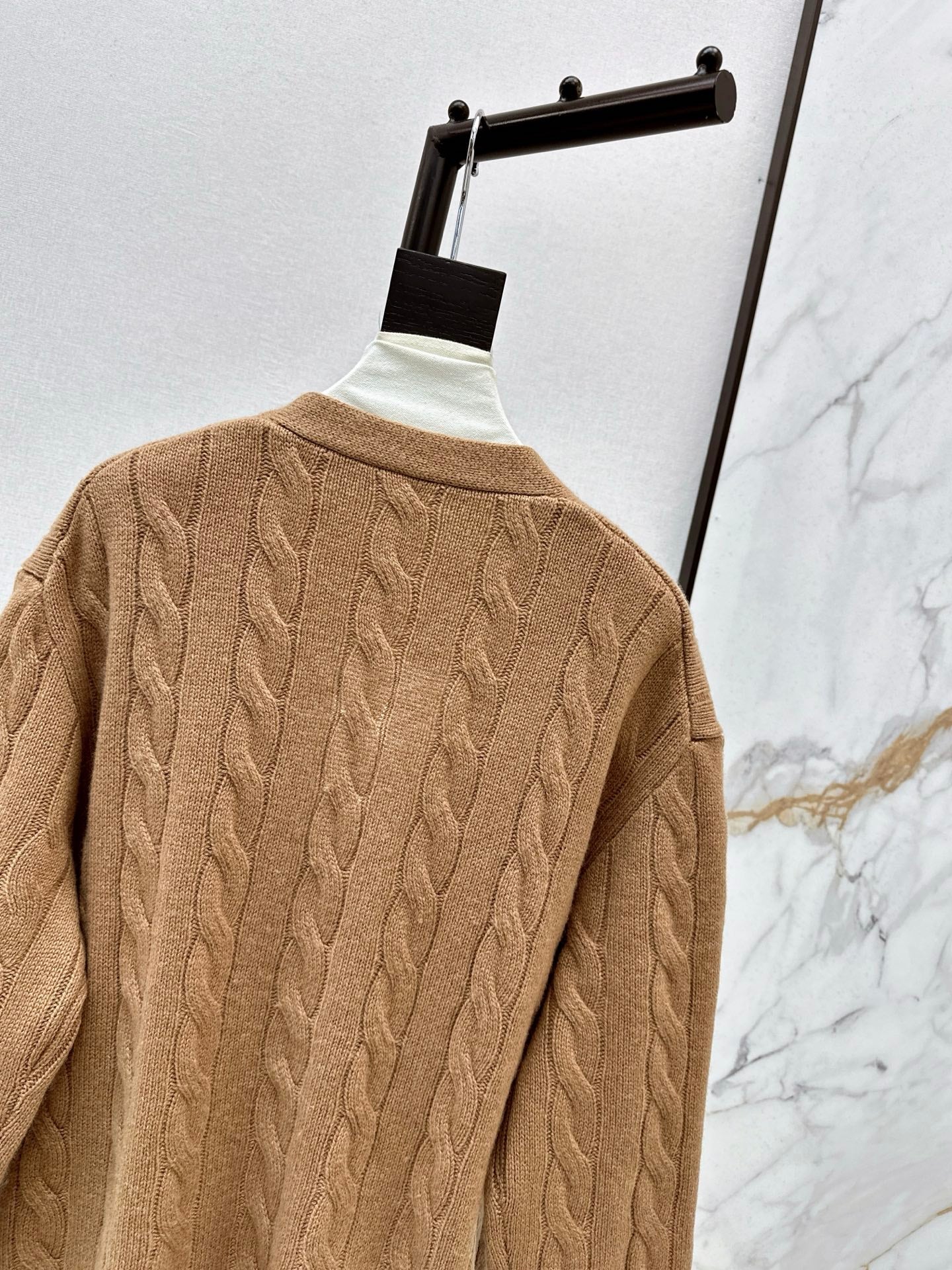 Ral NEW Loose V-neck cardigan