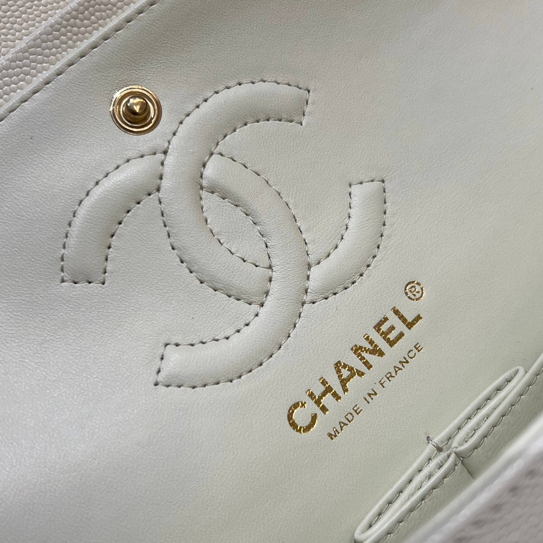 CH  SMALL CLASSIC HANDBAG 23 Small Grained Calfskin Ivory White