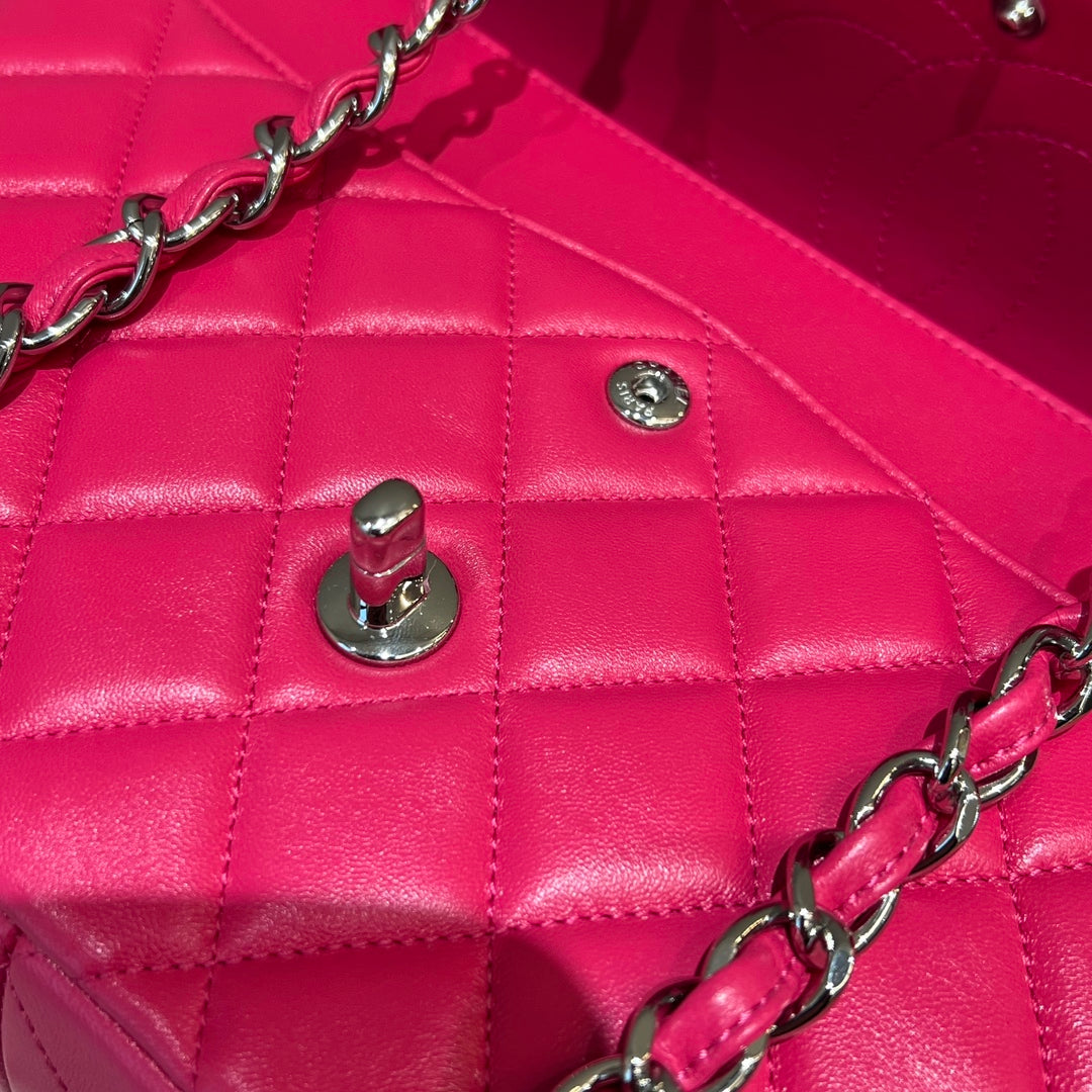 CH  LARGE CLASSIC HANDBAG 30 Lambskin Rose Red