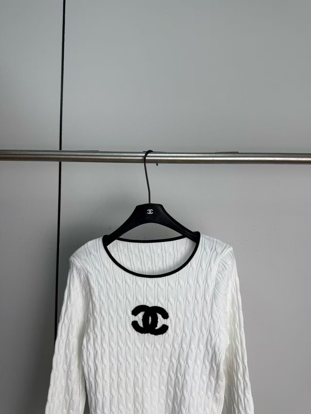 Chan 25fw knitted sweater
