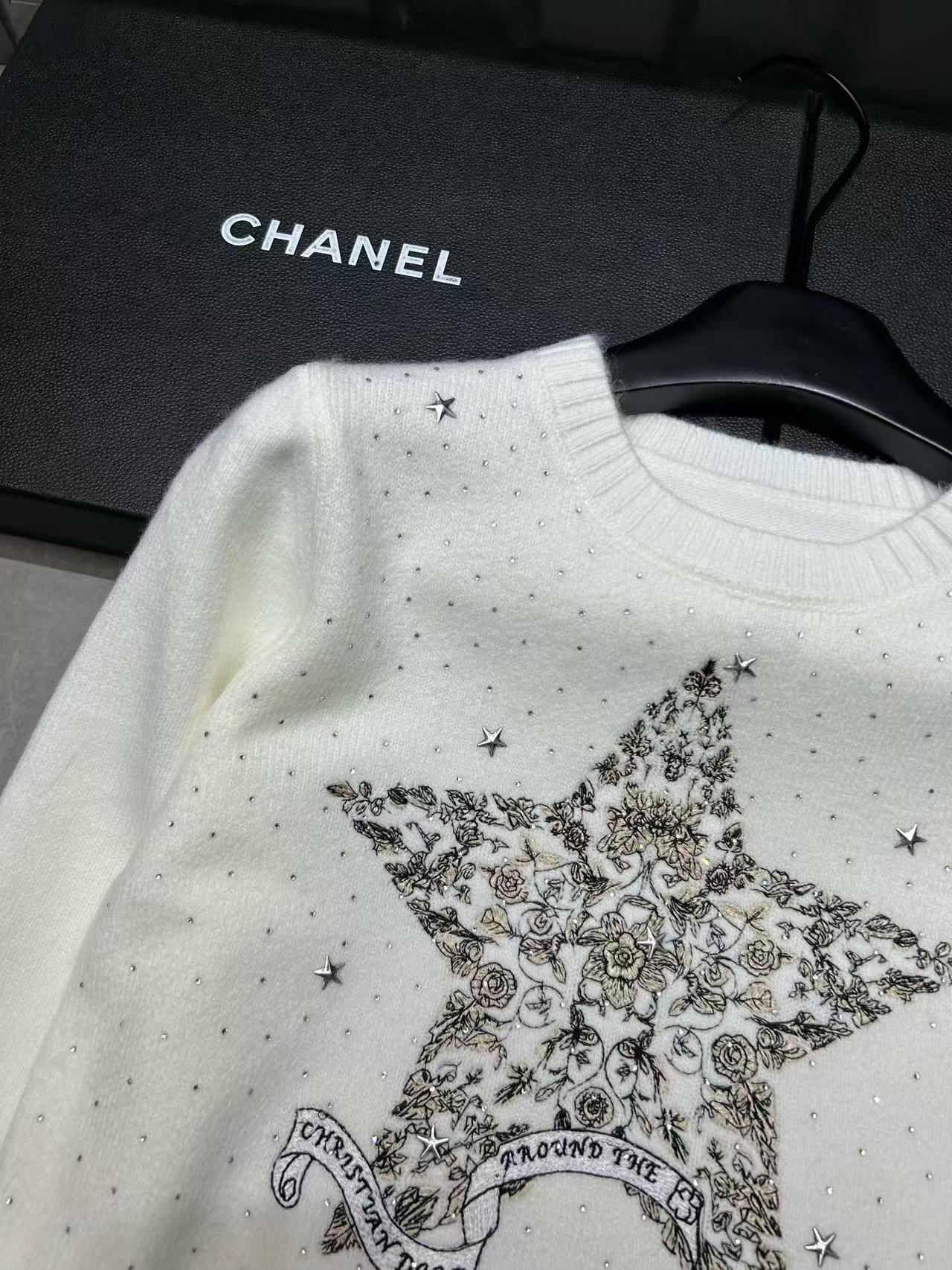 CD 25fw knitted sweater