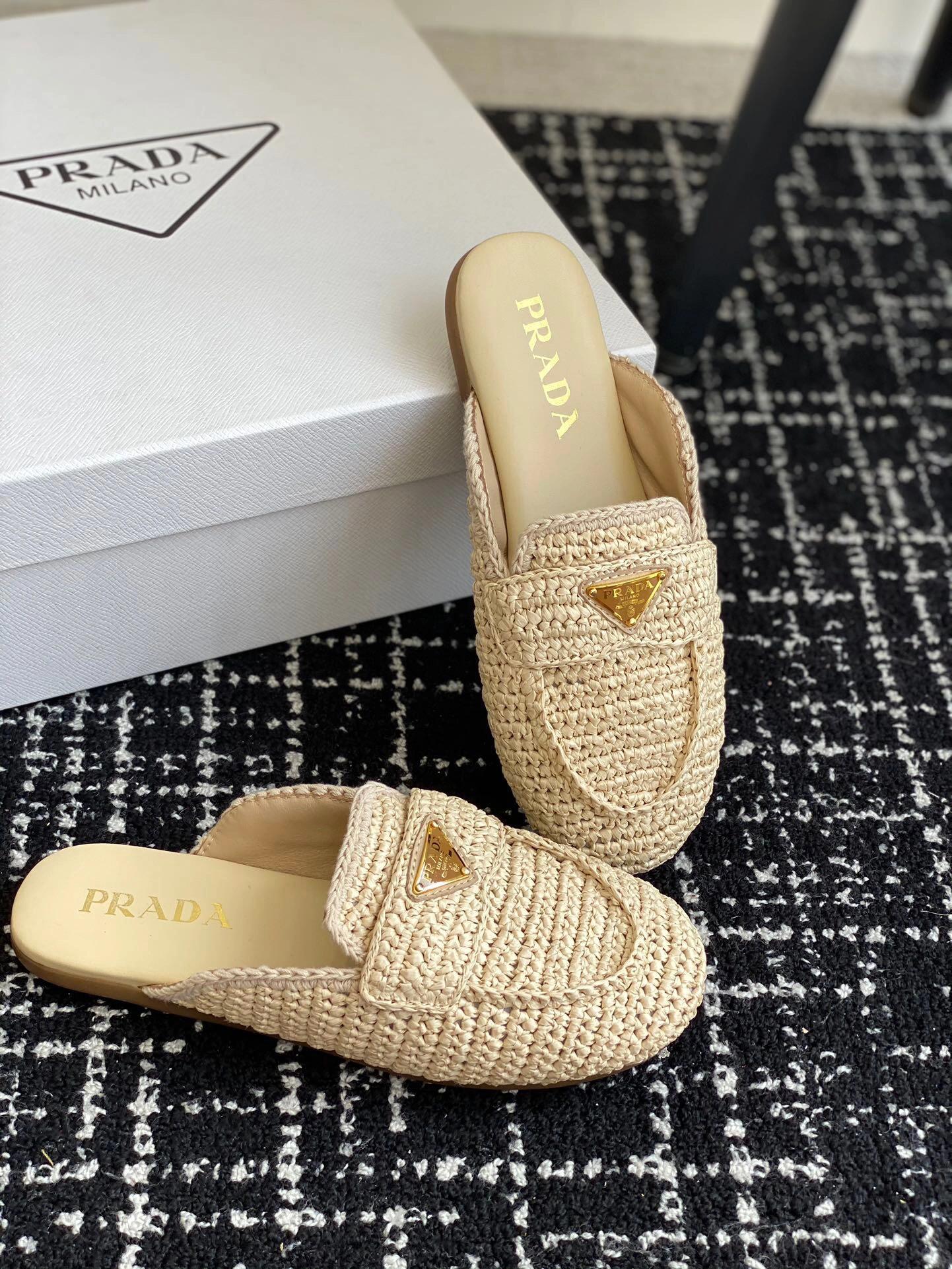 P  woven slippers