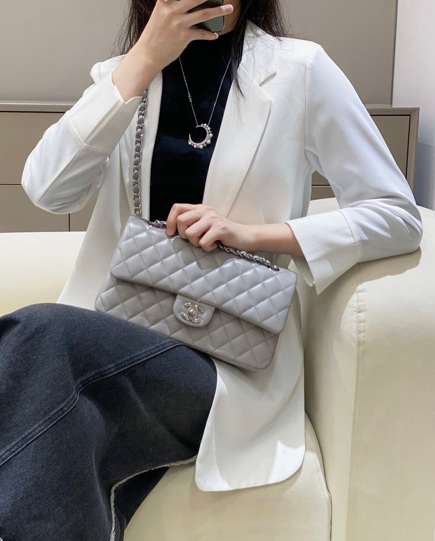 CH CLASSIC 11.12 HANDBAG 25.5 Lambskin Dove Gray