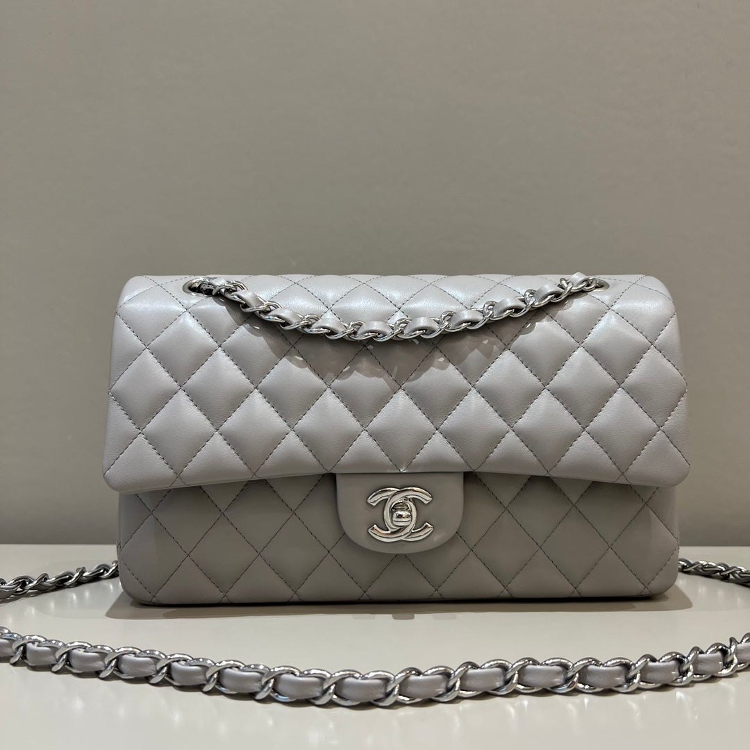 CH CLASSIC 11.12 HANDBAG 25.5 Lambskin Dove Gray