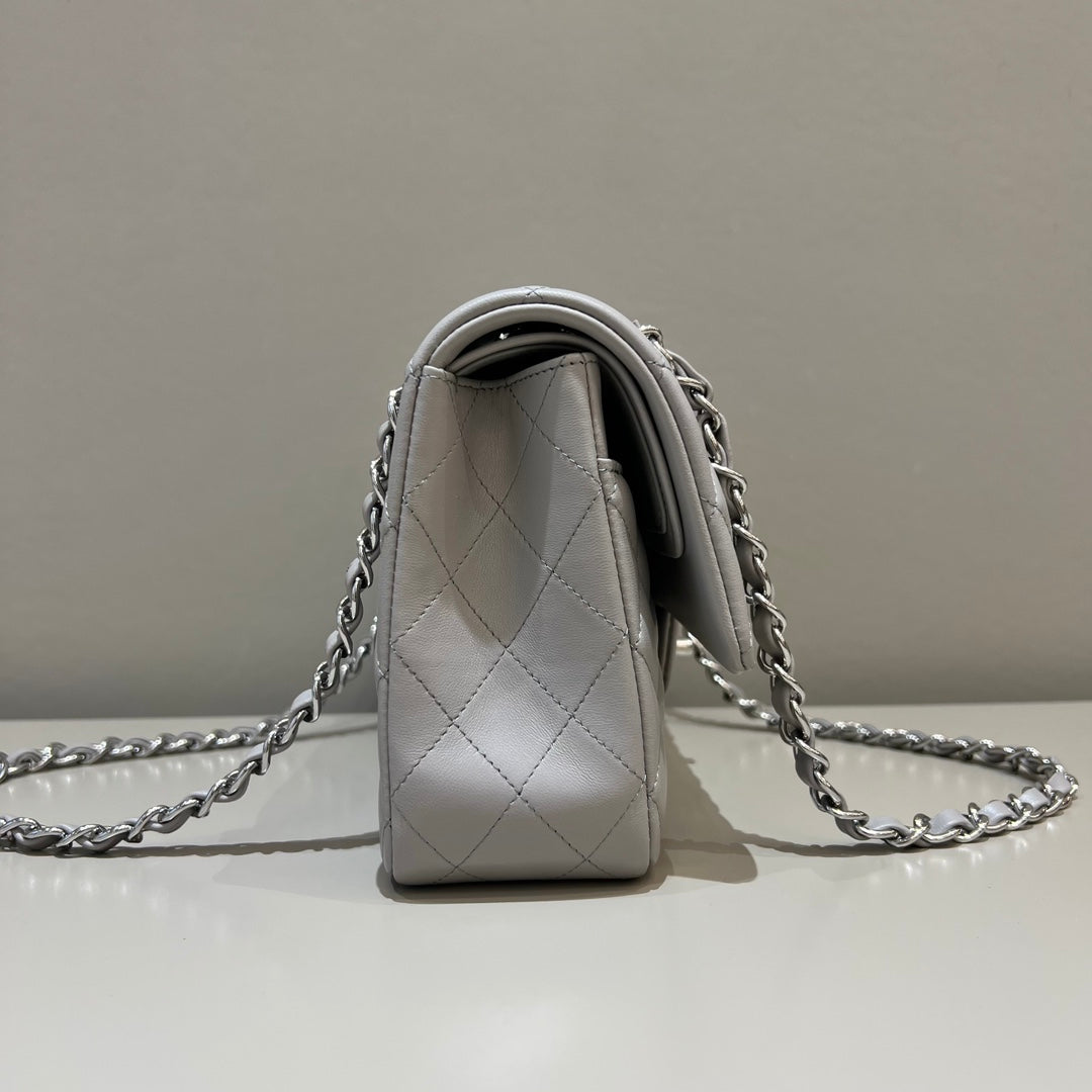 CH CLASSIC 11.12 HANDBAG 25.5 Lambskin Dove Gray