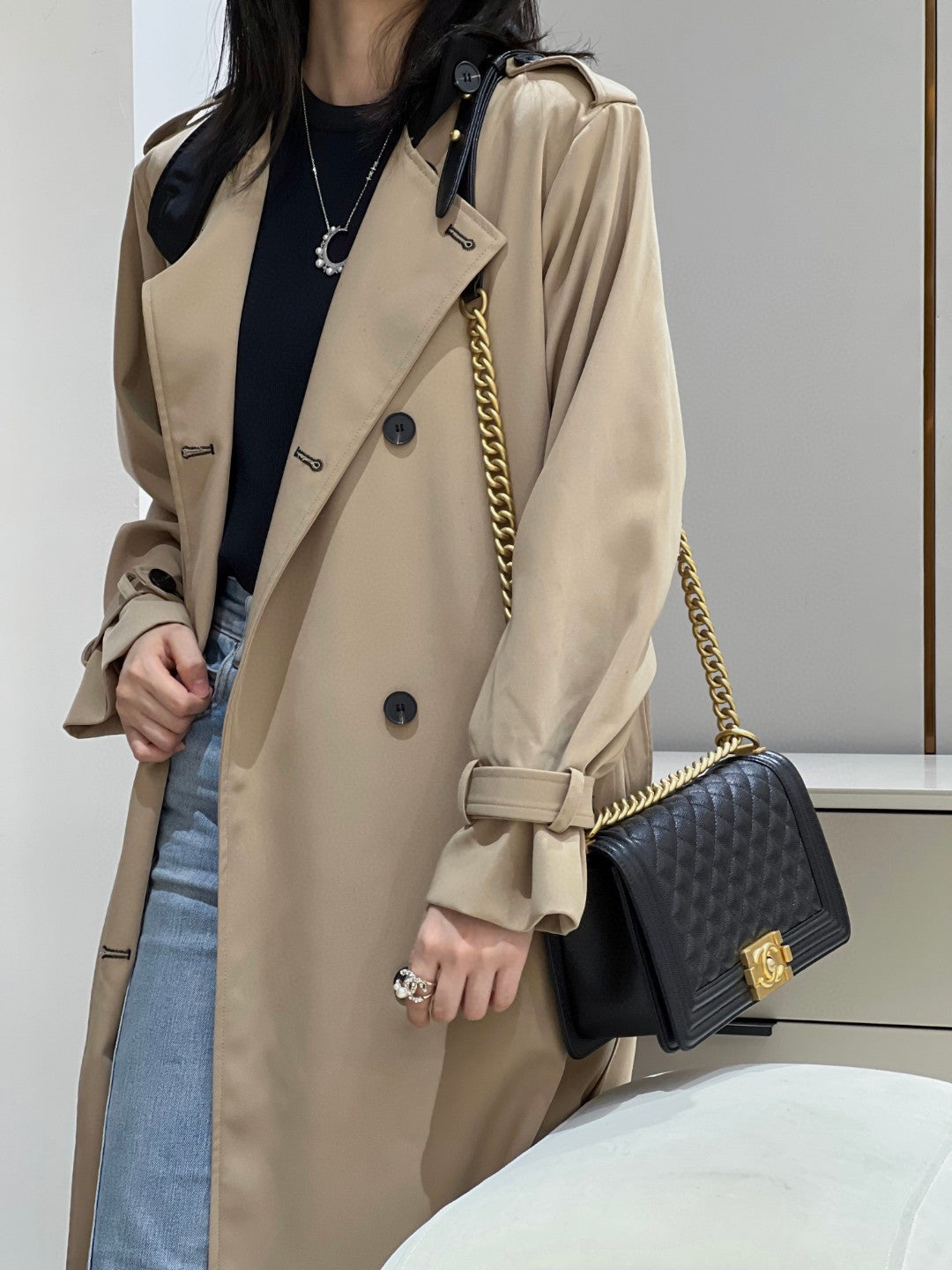 CH BOY HANDBAG 25 Small Grained Calfskin Black