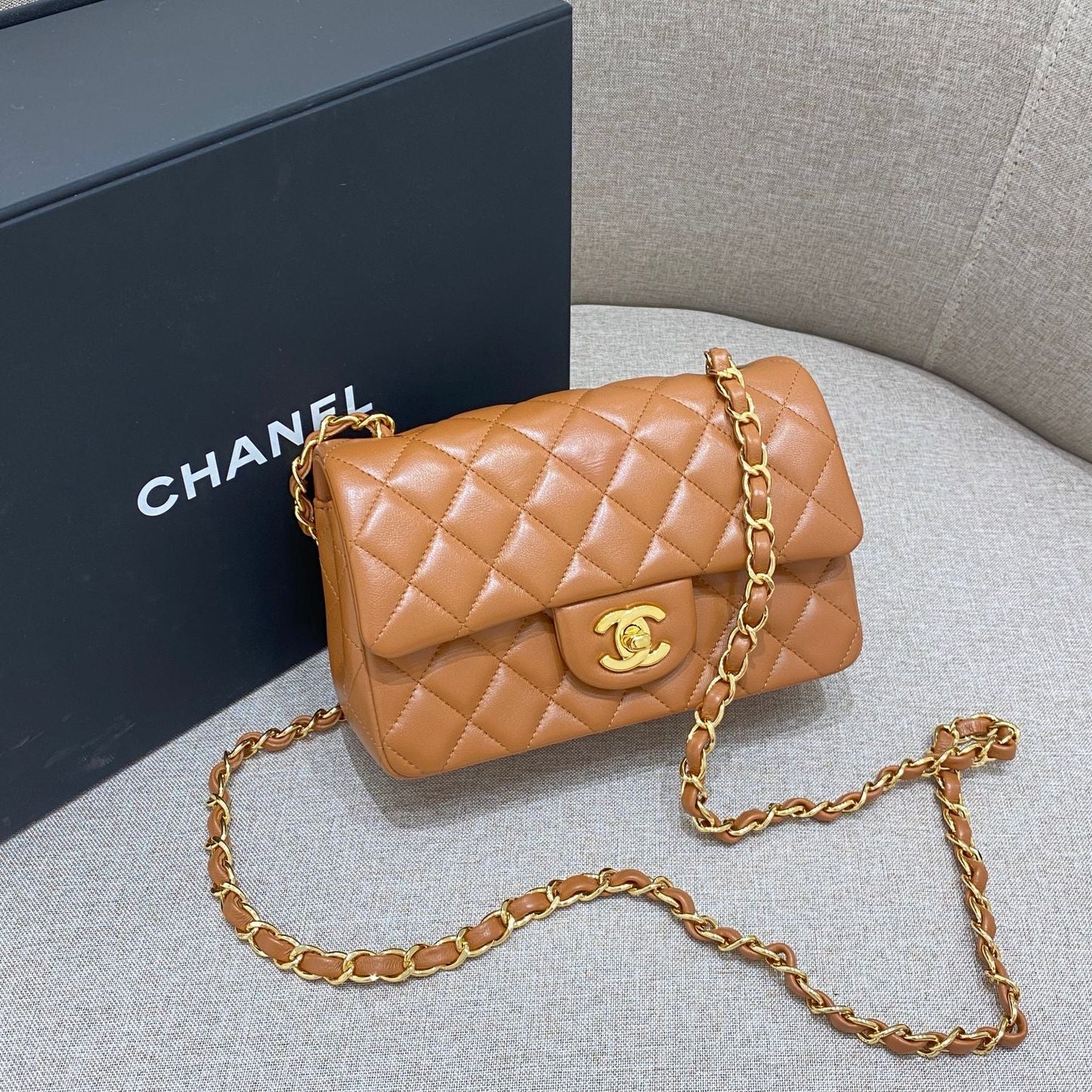 CH  MINI CLASSIC HANDBAG 20 Lambskin Gold Brown