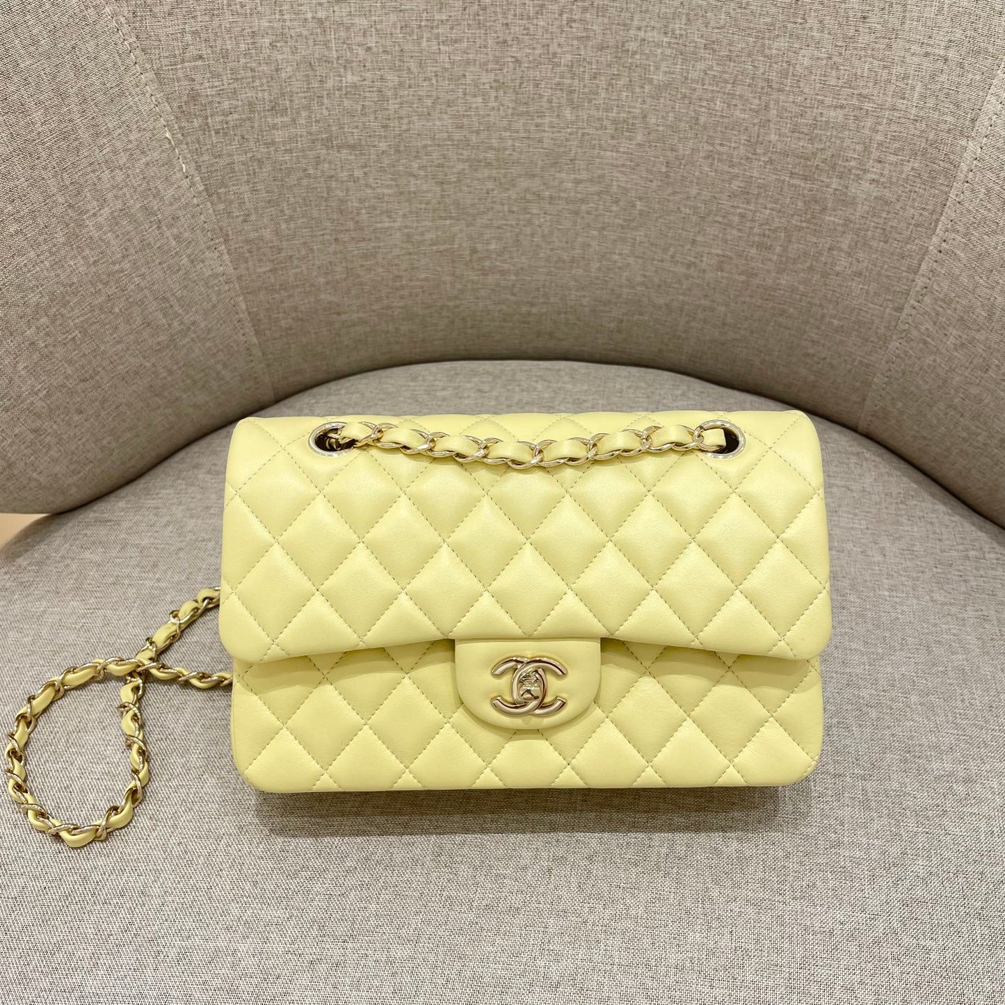 CH  SMALL CLASSIC HANDBAG 23 Lambskin Chicken Yellow