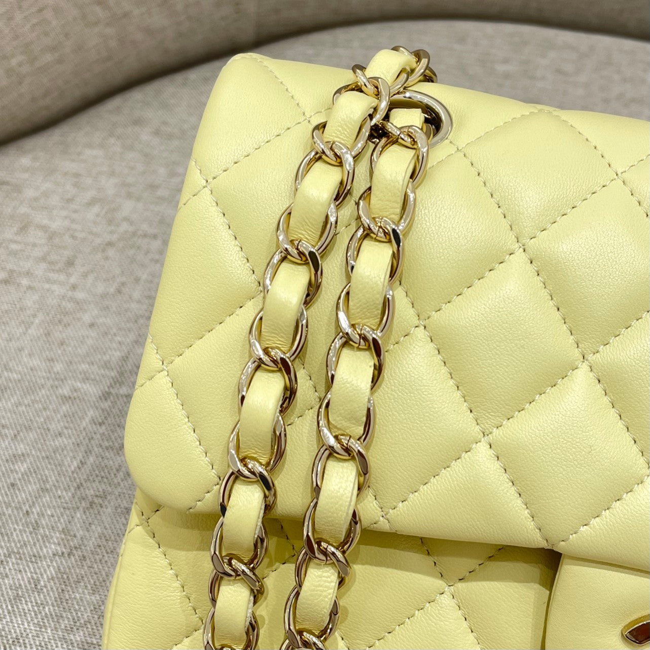 CH  SMALL CLASSIC HANDBAG 23 Lambskin Chicken Yellow
