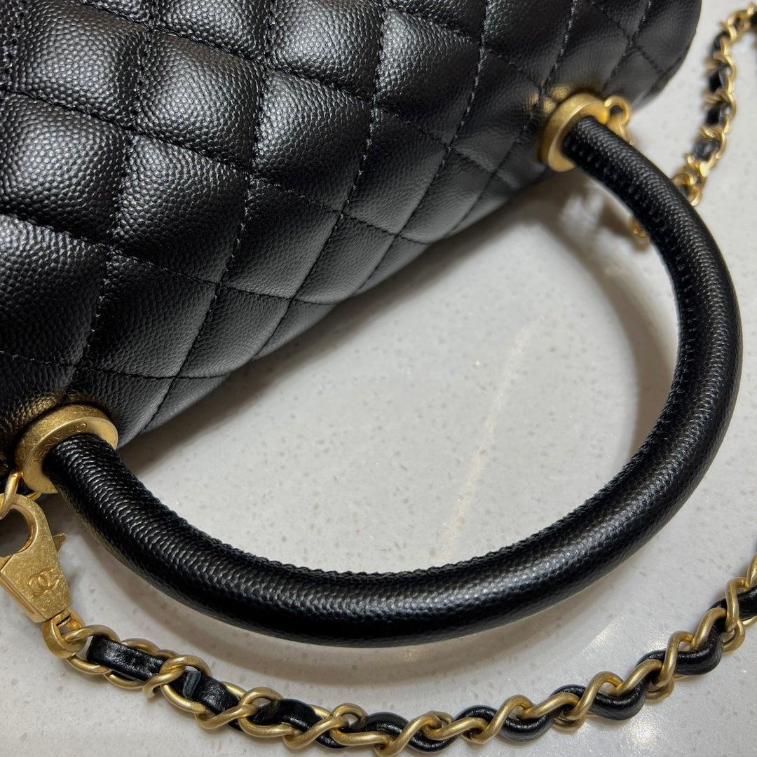 CH LARGE FLAP BAG WITH TOP HANDLE 29  Small Grained Calfskin Black