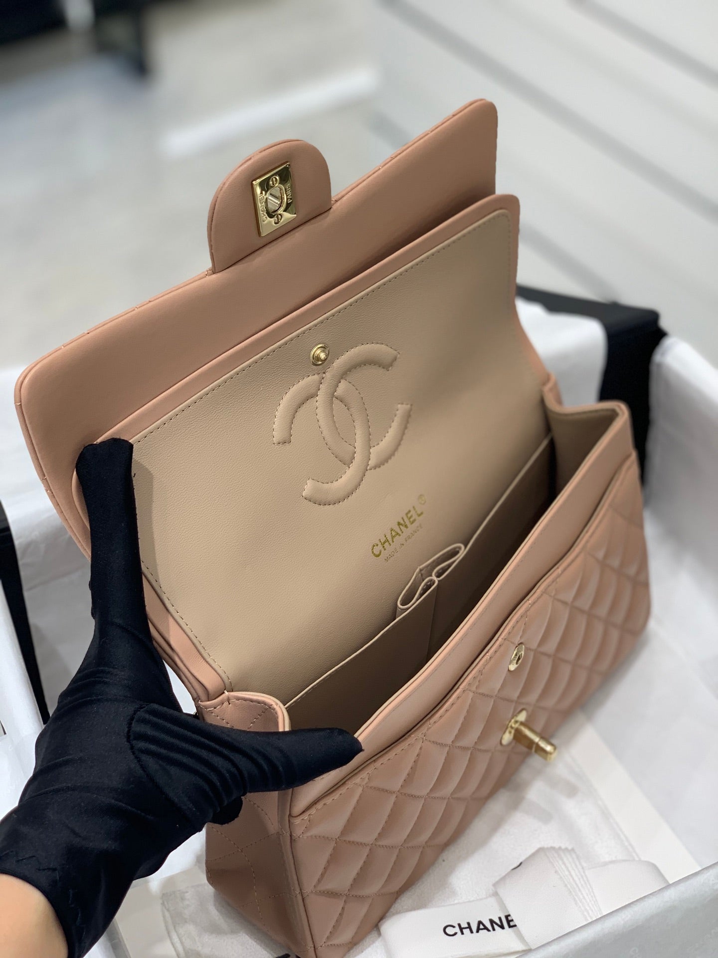 CH CLASSIC 11.12 HANDBAG