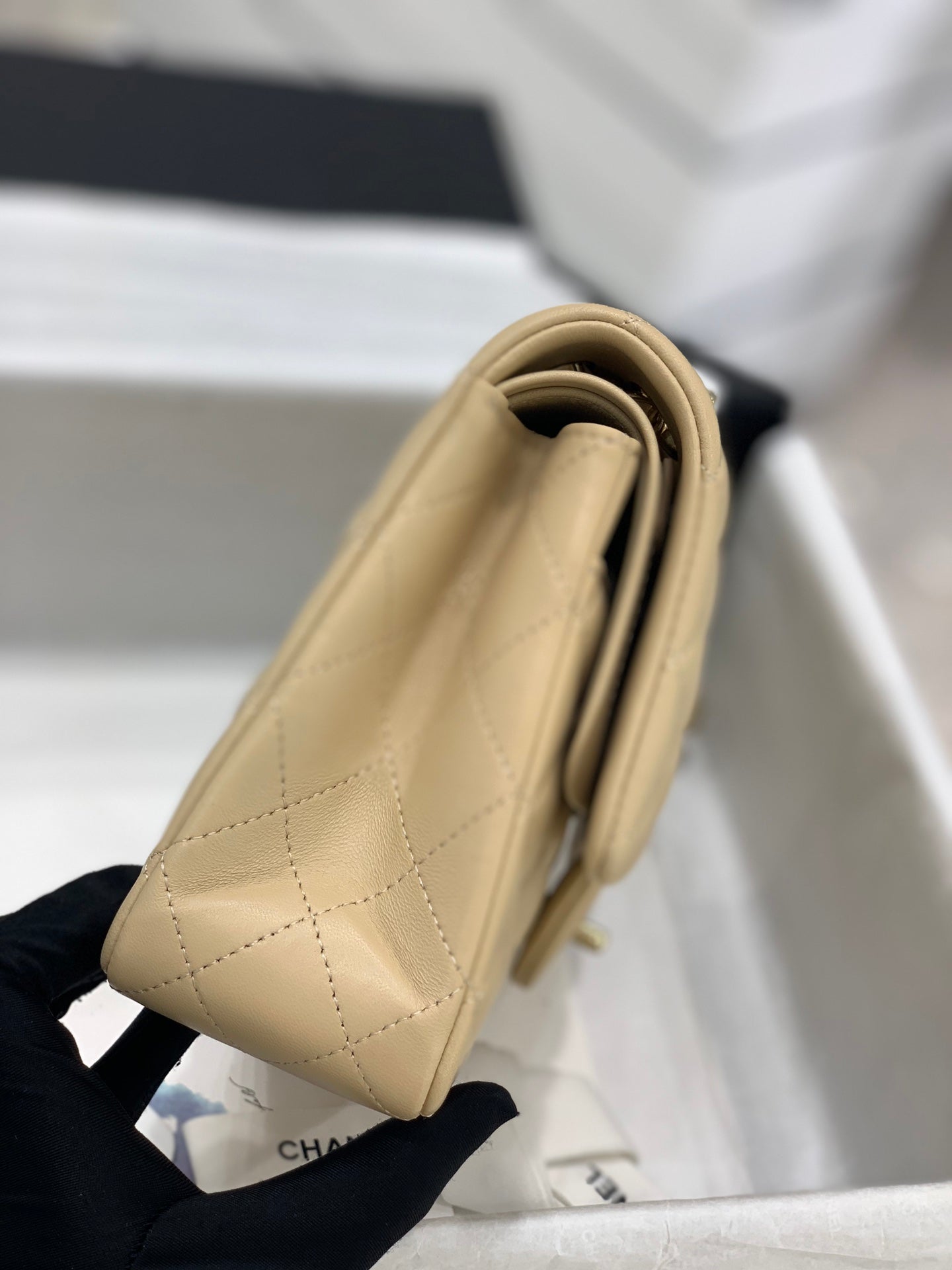 CH CLASSIC 11.12 HANDBAG