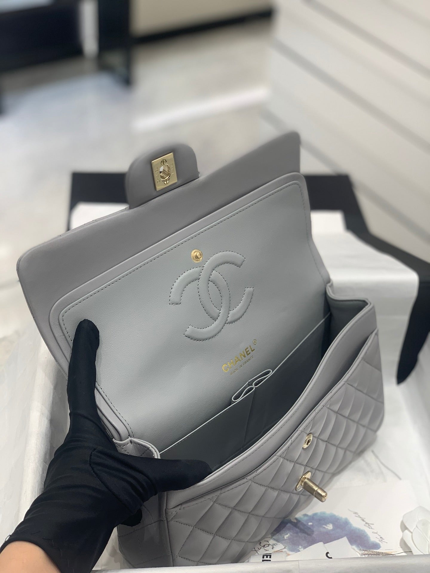 CH CLASSIC 11.12 HANDBAG