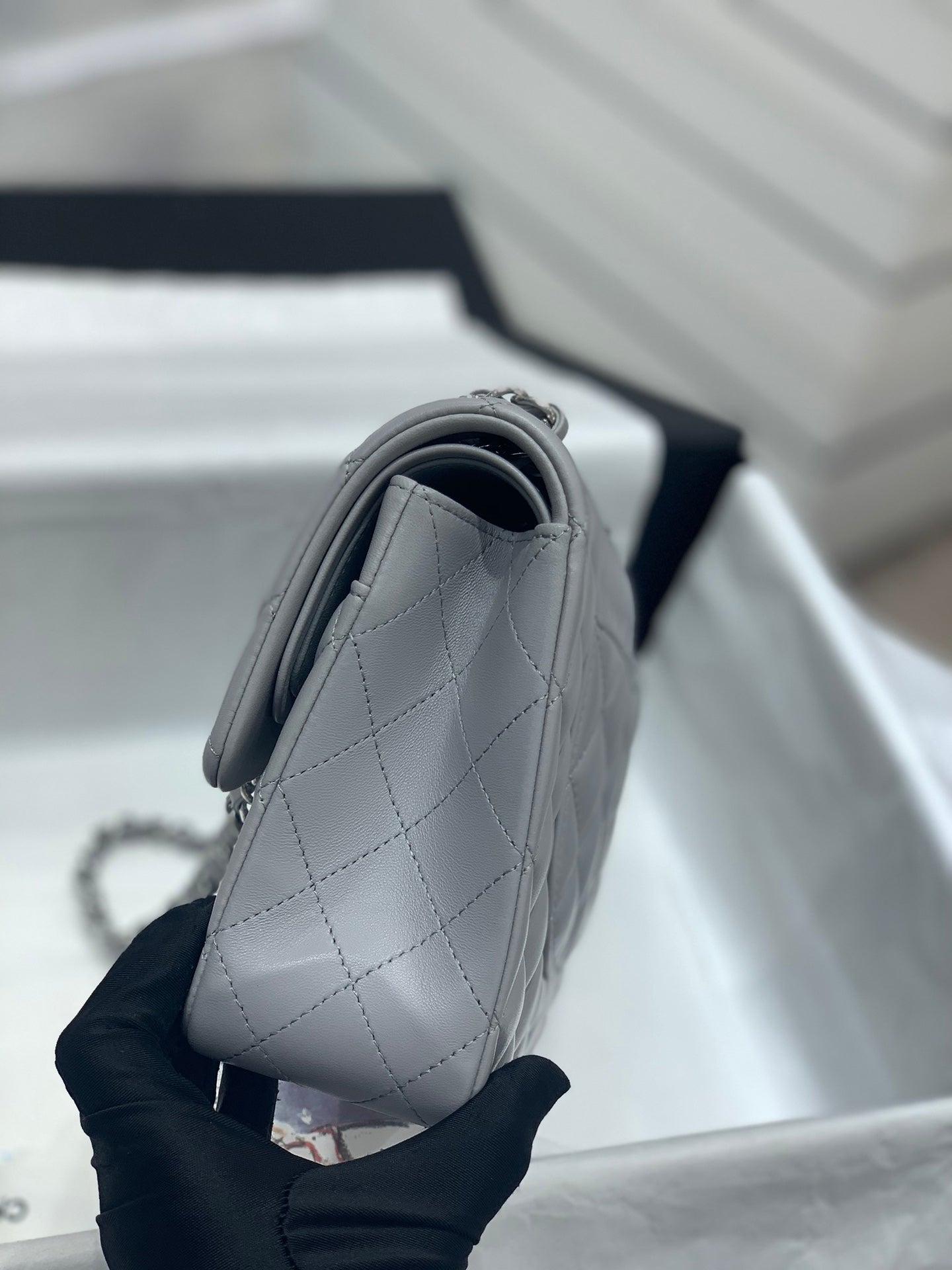 CH CLASSIC 11.12 HANDBAG