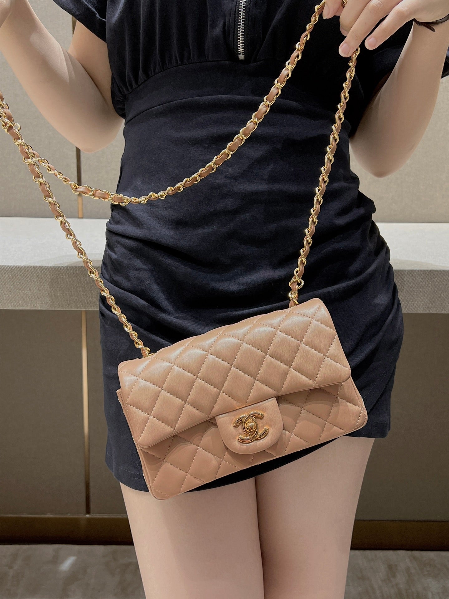 CH  MINI CLASSIC HANDBAG 20 Lambskin Chai (Teas)