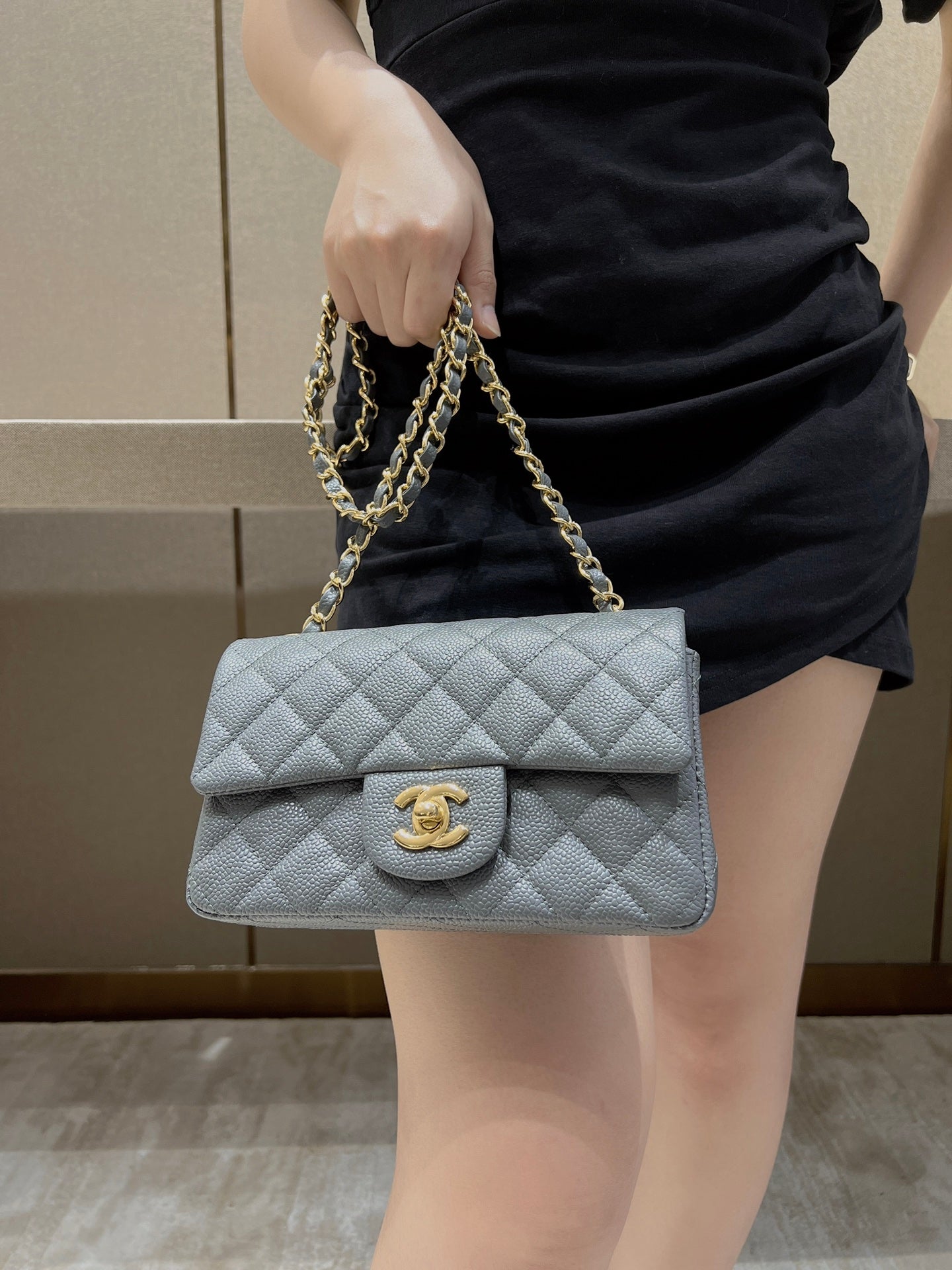 CH  MINI CLASSIC HANDBAG 20 Grained Calfskin Grey