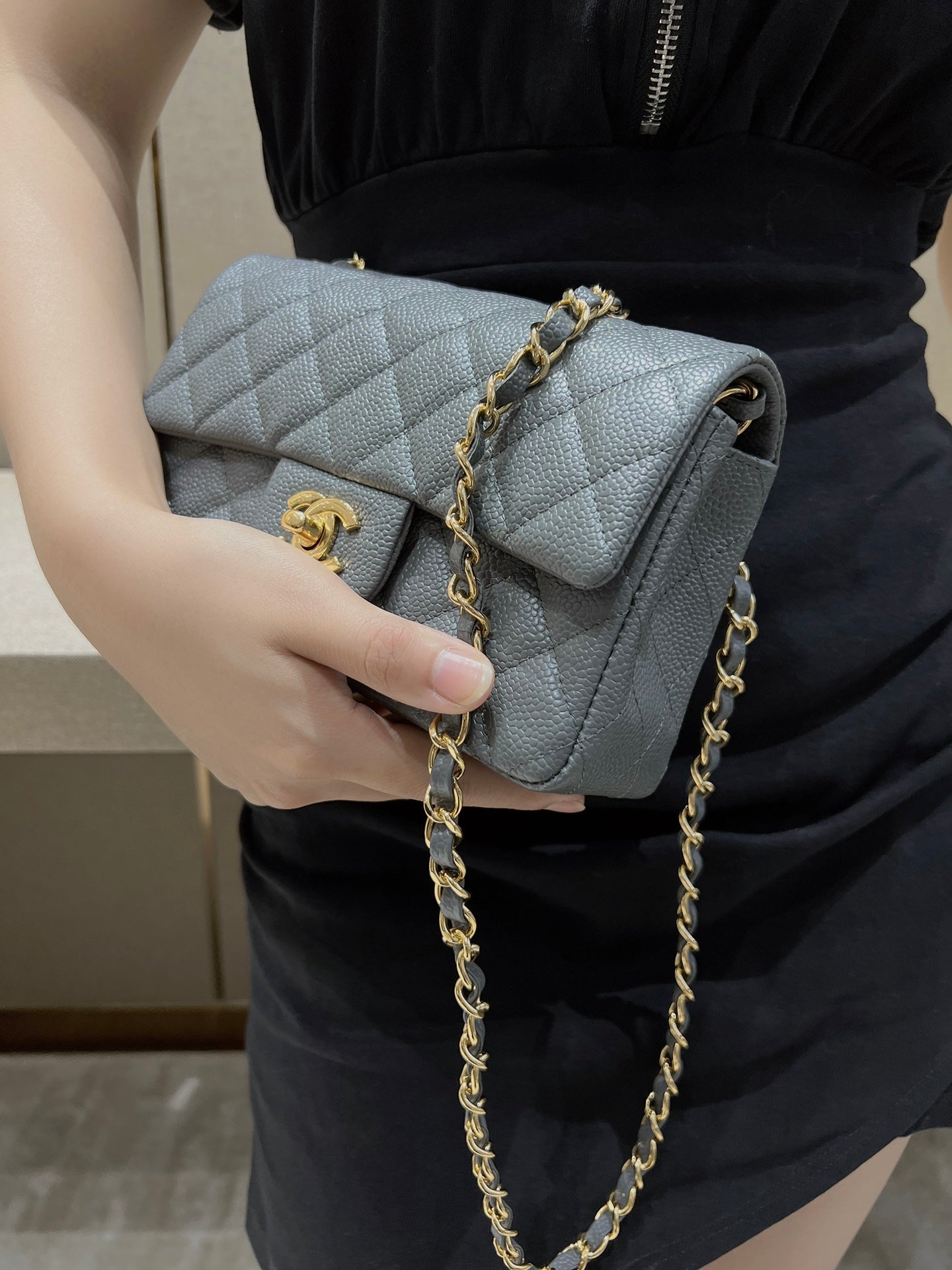 CH  MINI CLASSIC HANDBAG 20 Grained Calfskin Grey