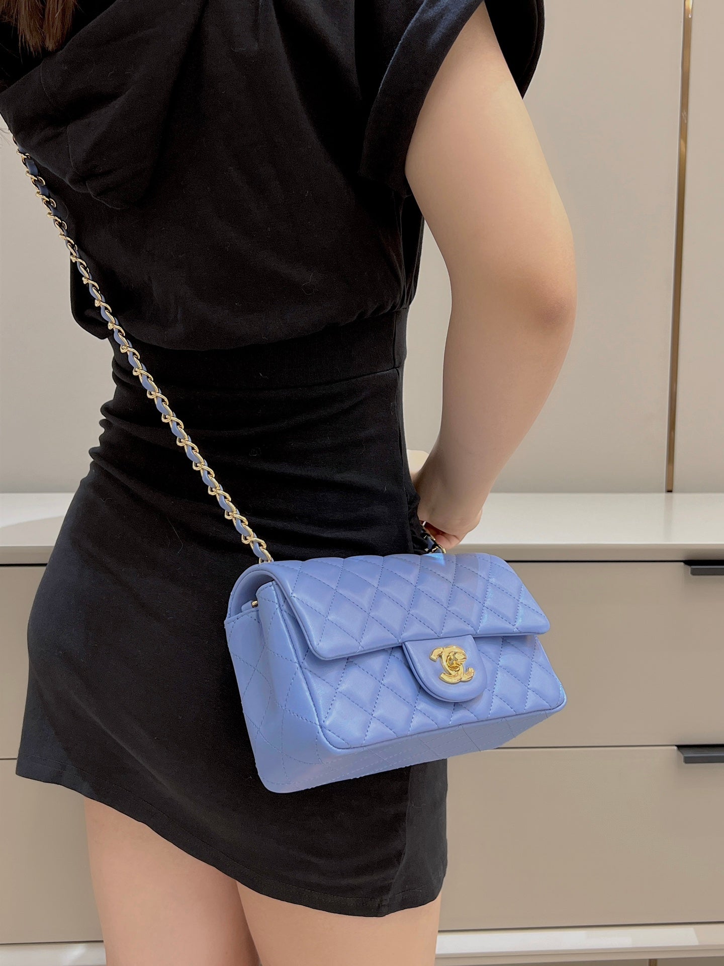 CH MINI CLASSIC HANDBAG 20 Lambskin Denim Blue