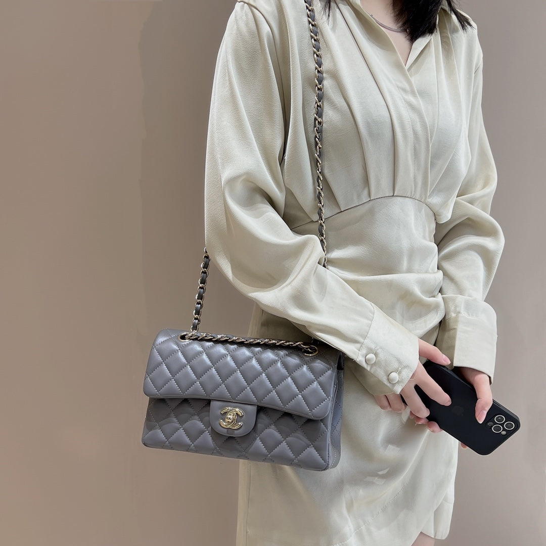 CH  SMALL CLASSIC HANDBAG 23 Lambskin High-grade Gray