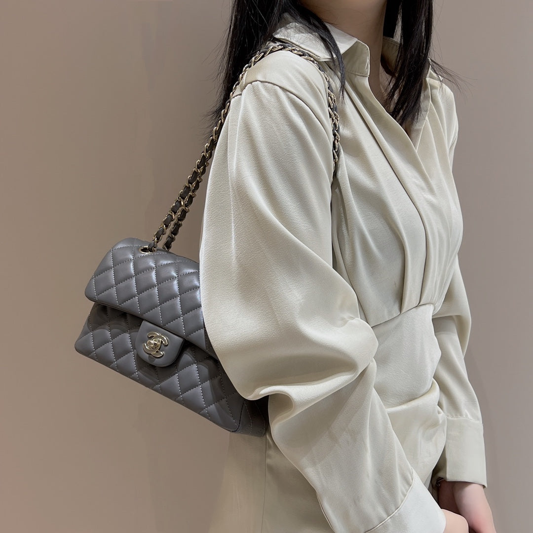 CH  SMALL CLASSIC HANDBAG 23 Lambskin High-grade Gray