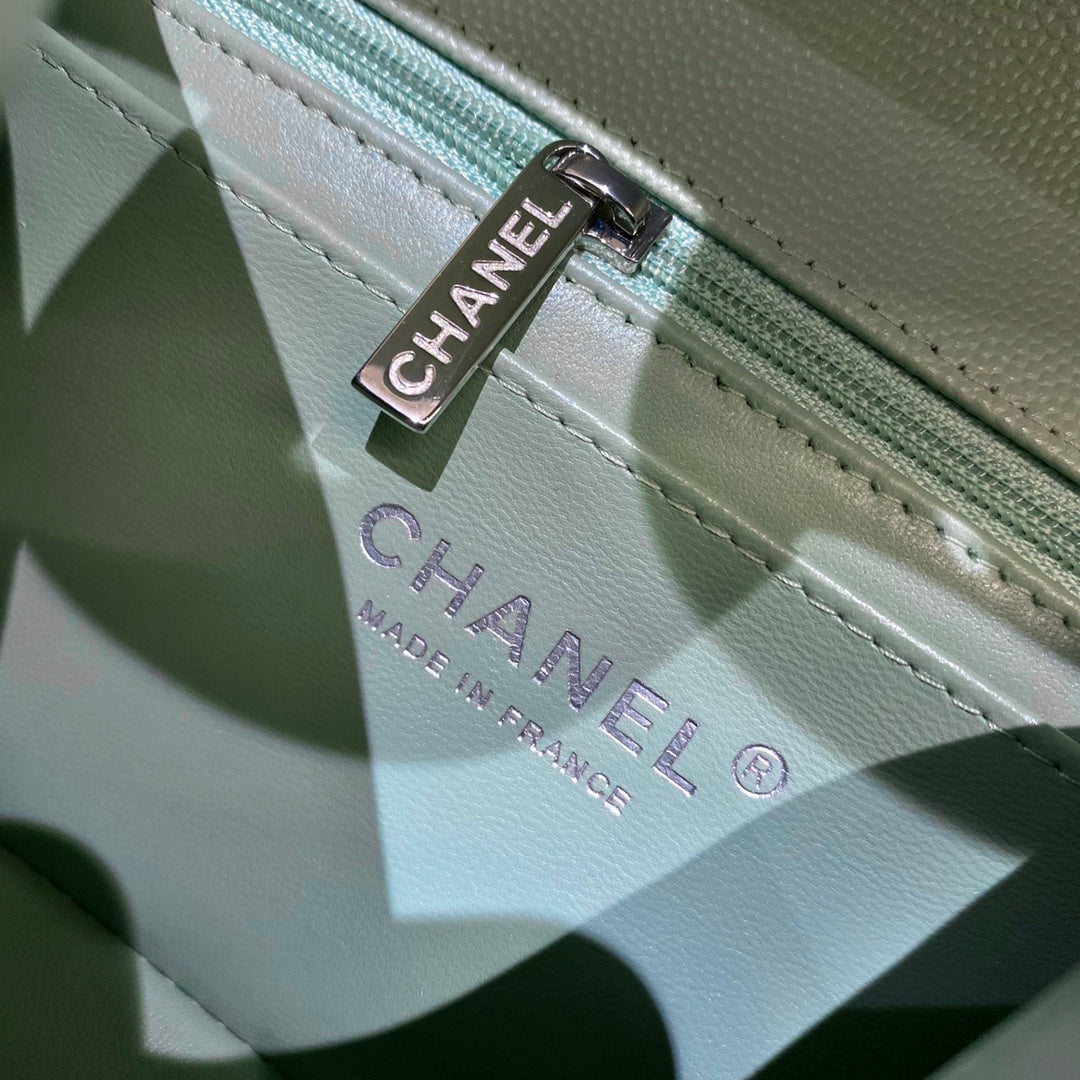 CH MINI CLASSIC HANDBAG 20 Small Grained Calfskin Matcha Green