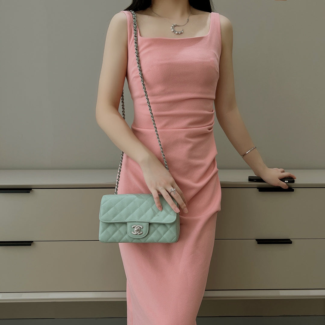 CH MINI CLASSIC HANDBAG 20 Small Grained Calfskin Matcha Green