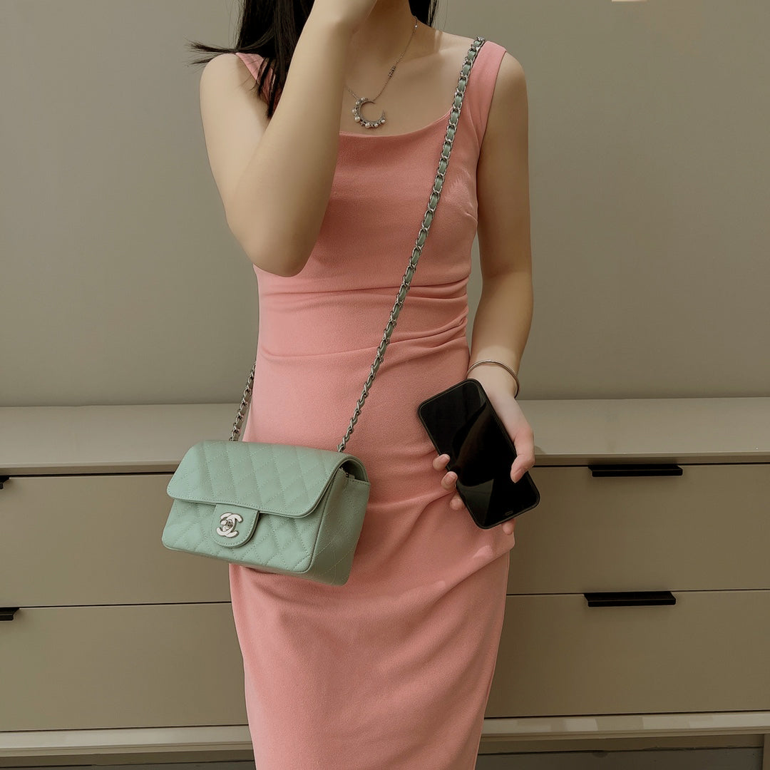 CH MINI CLASSIC HANDBAG 20 Small Grained Calfskin Matcha Green