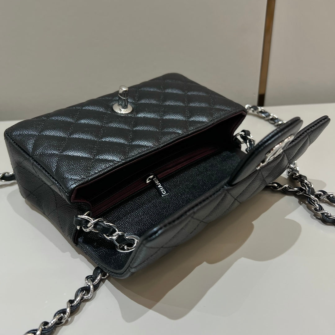 CH  MINI CLASSIC HANDBAG 20 Small Grained Calfskin Black