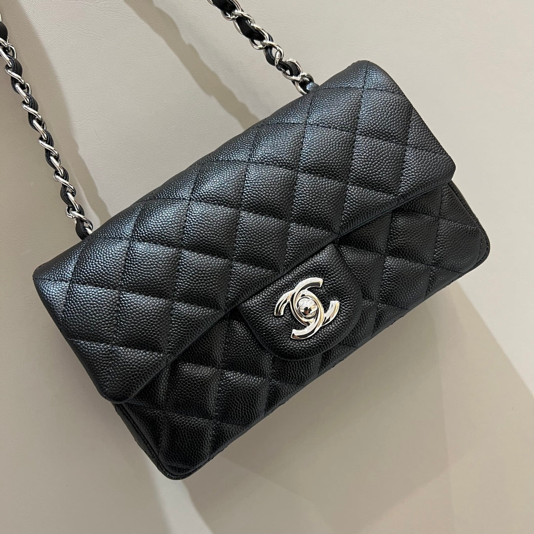 CH  MINI CLASSIC HANDBAG 20 Small Grained Calfskin Black