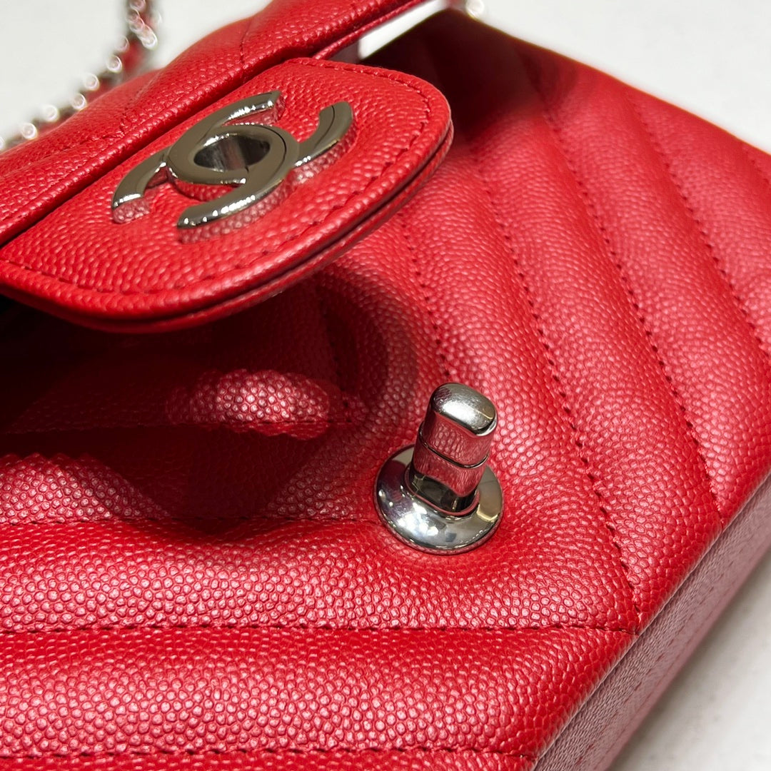 CH MINI CLASSIC HANDBAG 20 Small Grained Calfskin V Pattern Red
