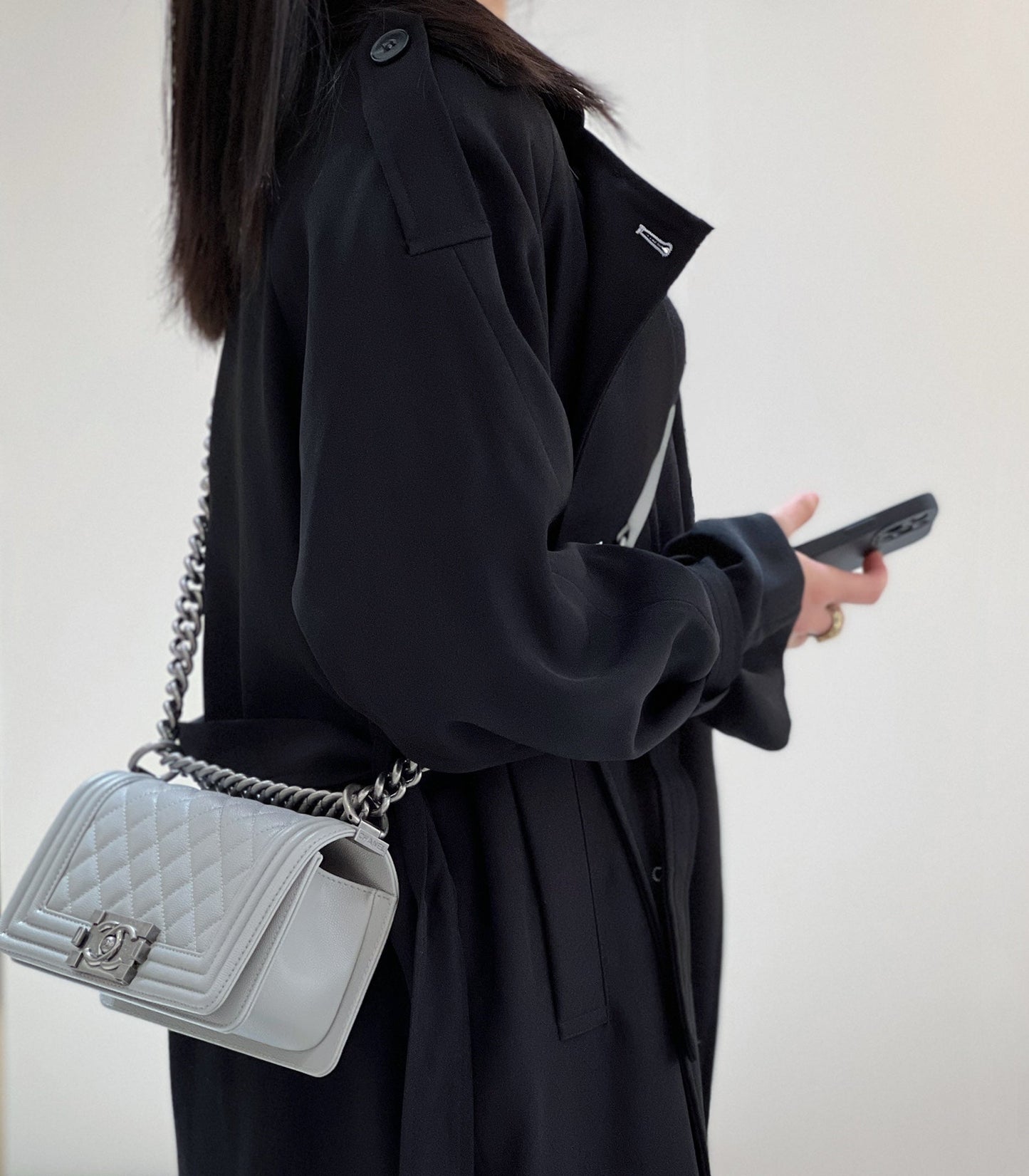 CH SMALL BOY HANDBAG 20 Small Grained Calfskin Elephant Gray